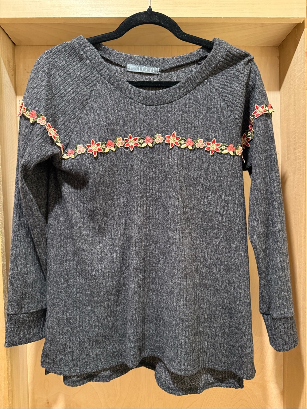 Potter's Pot Charcoal Ribbed Sweater with Embroidered Flowers New Size Small